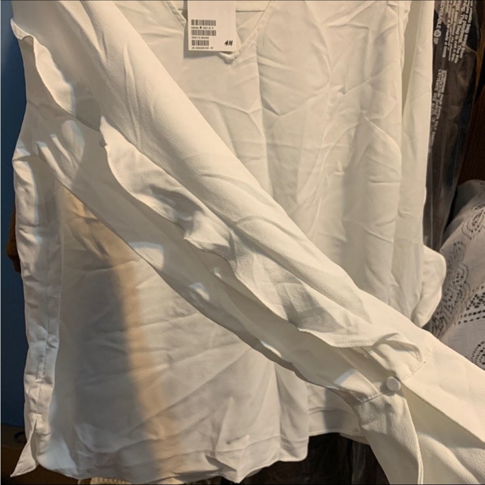 H&M Blouse - Picture 3 of 4